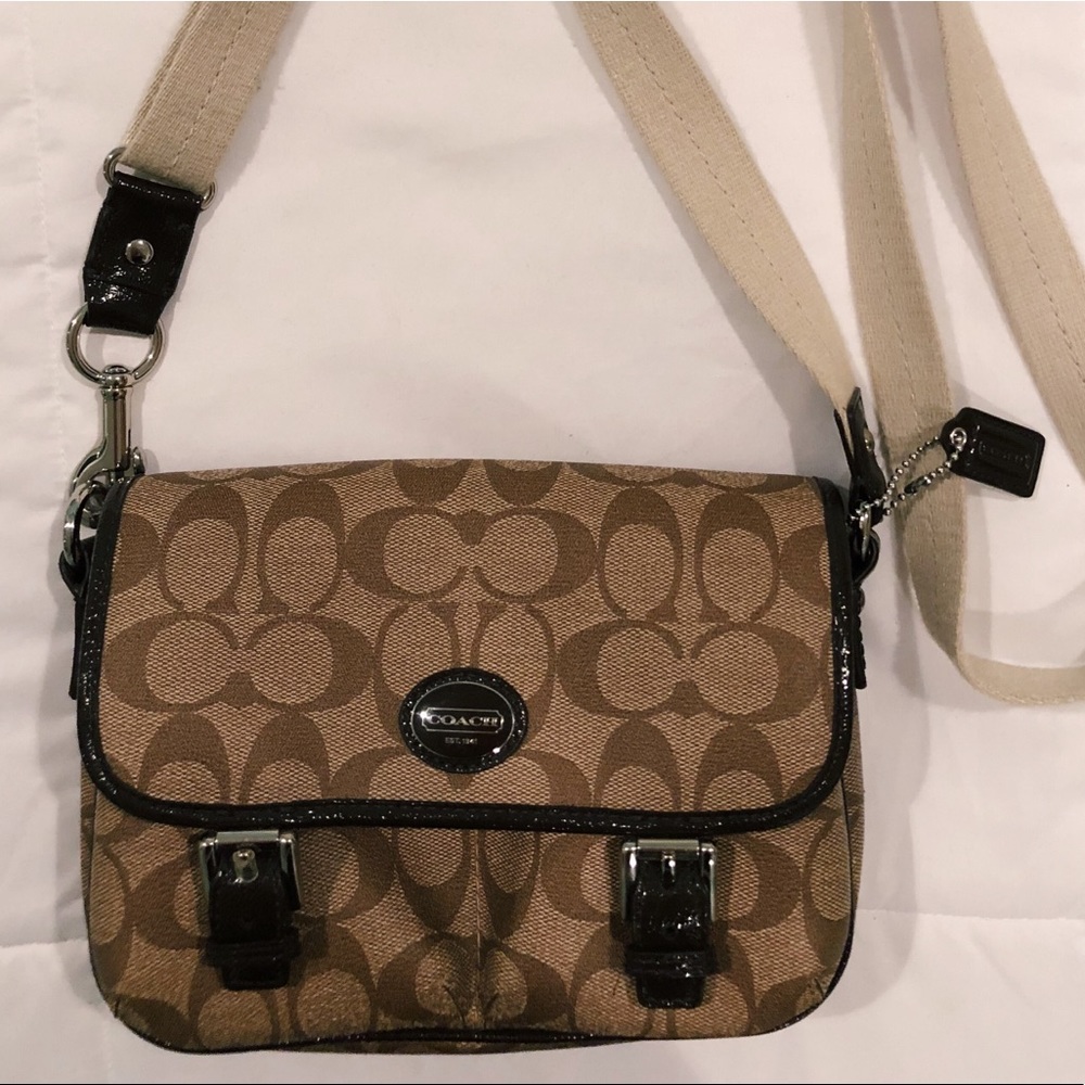 Coach Signature Canvas Crossbody